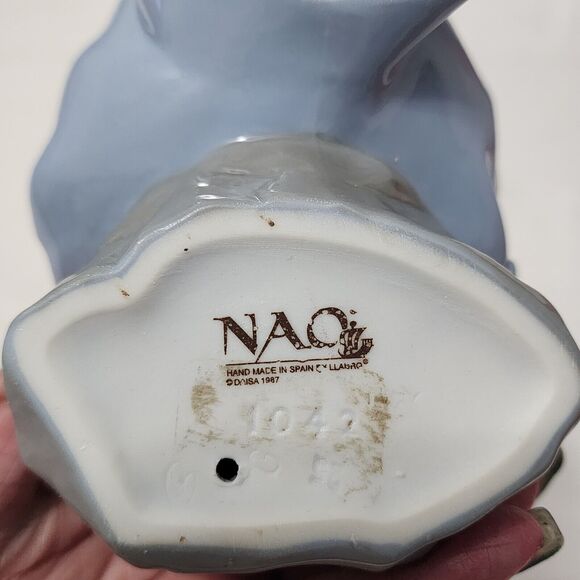 Nao by Lladro Figurine Listening To The Birds Song (Girl and Bird) Retired Vtg - Picture 8 of 11